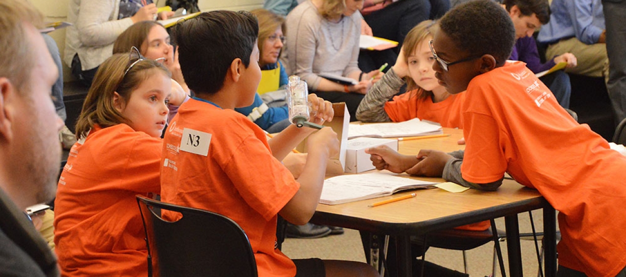  A class of fourth-grade students